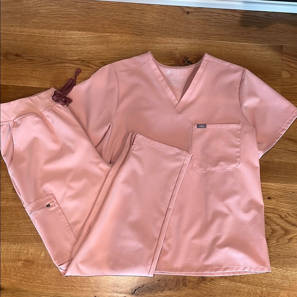Figs scrub set
